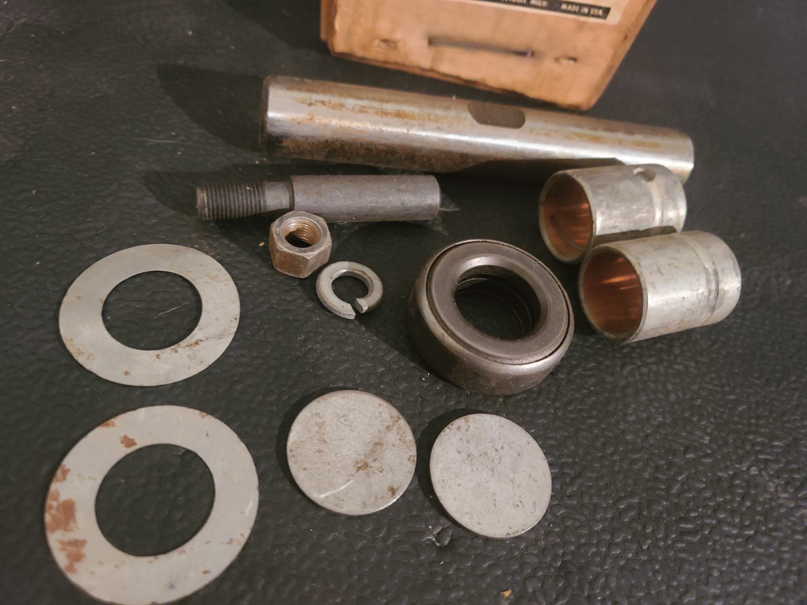(PARTIAL SET MISSING PIECES) GM 605121 King Pin Set – 1941-55 Chevrolet / GMC