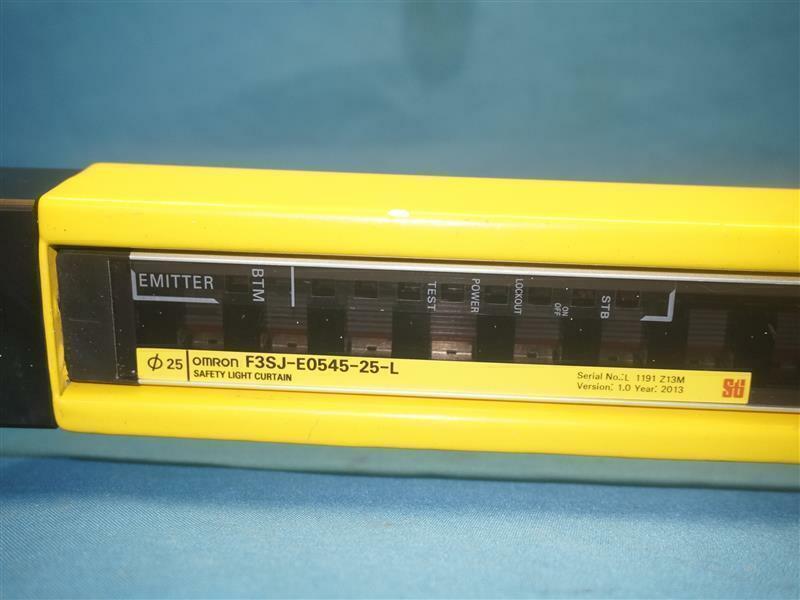 Omron F3SJ-E0545-25-L F3SJE054525L Safety Light Curtain Emitter