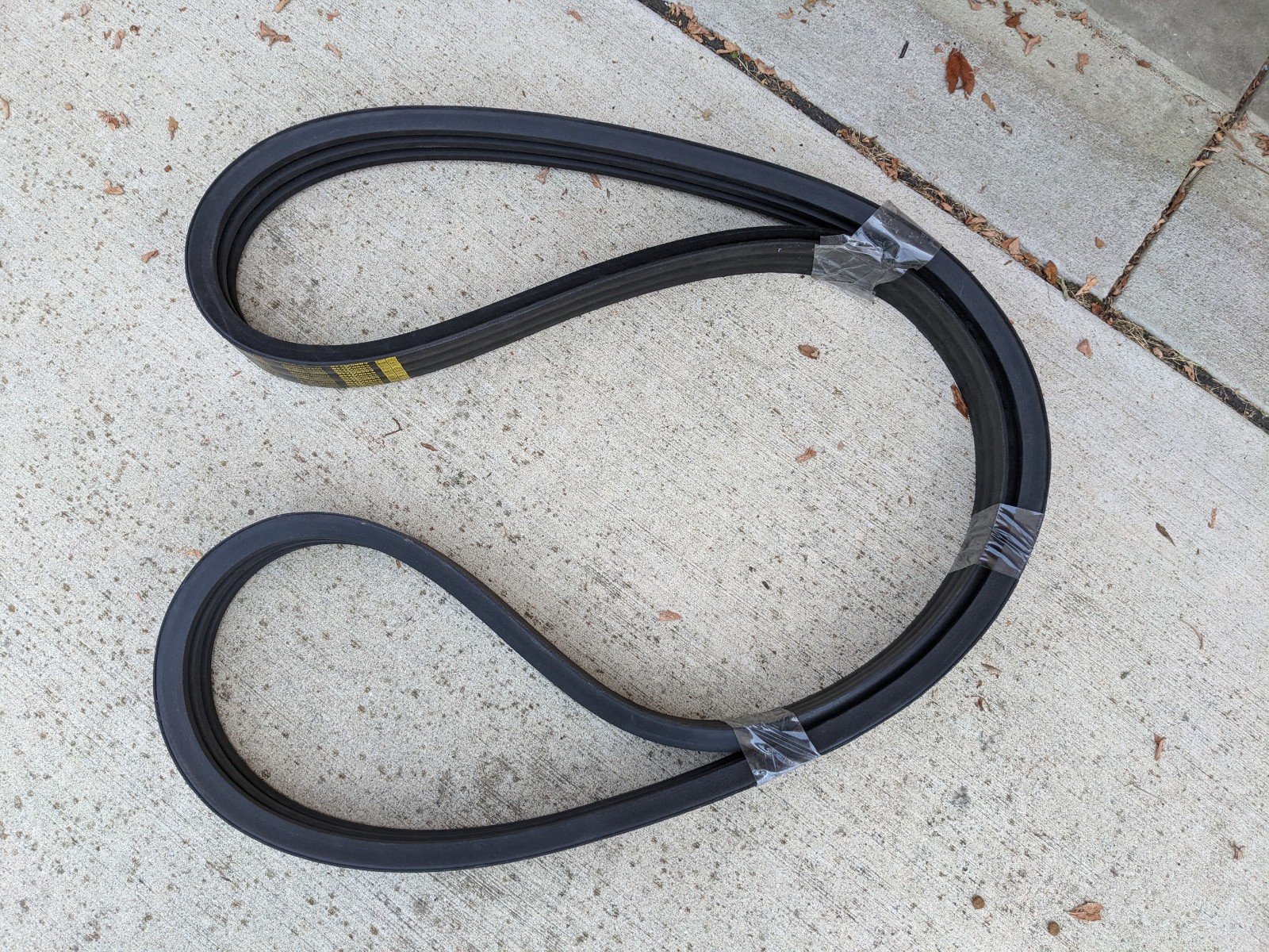 NEW 3/8V1800-Goodyear Narrow Wrapped Banded V Belt, 8V Profile, 3 Ribs, 180″