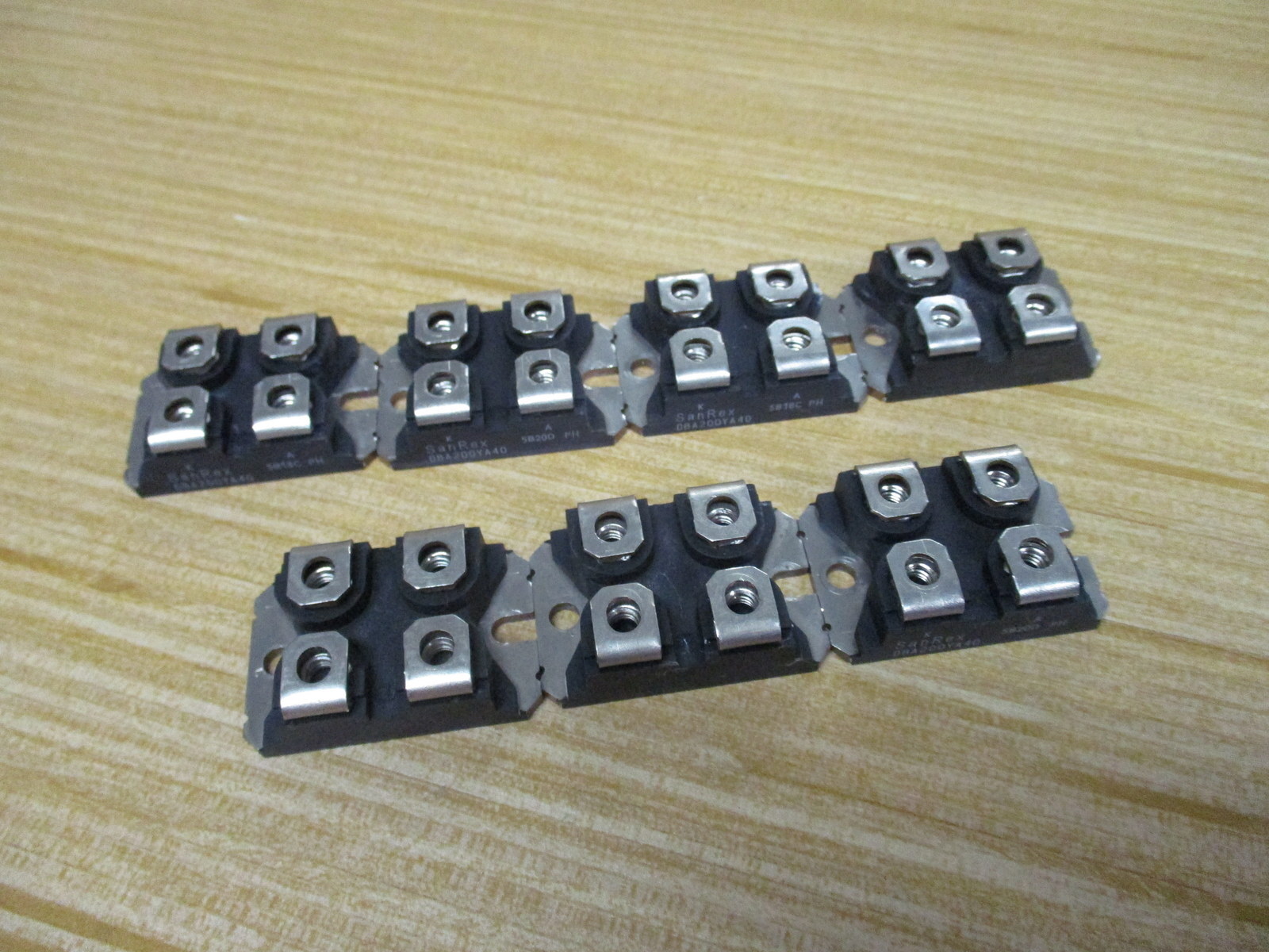 SanRex DB200YA40 Isolated Diode Power Module (Pack of 7)