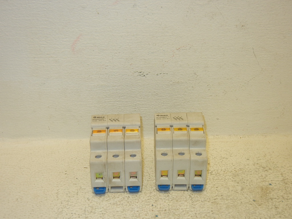 LOT OF 2 GOULD USM3I USED ULTRASAFE FUSE HOLDERS 30A 600V USM3I