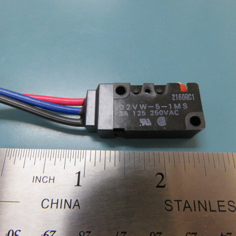 OMRON D2VW-5-1MS Qty of 4 per Lot Switch SPDT Chassis Mount