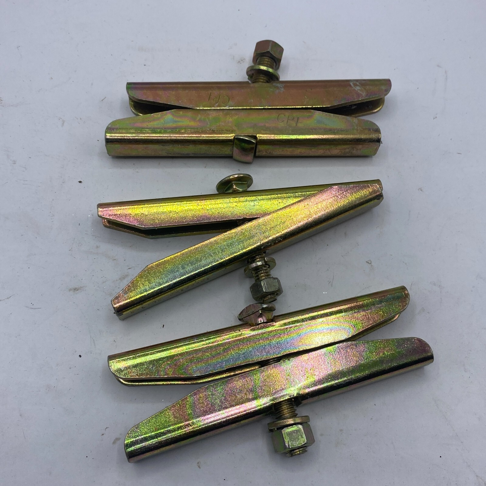 COOPER B-LINE RUNWAY STRINGER JUNCTION KIT BUTT SPLICE CLAMP QTY.1 ⭐