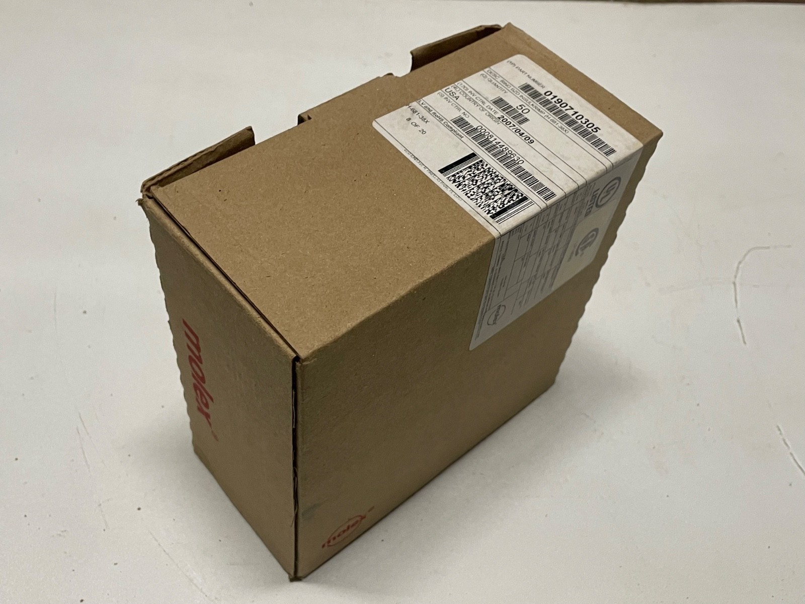 Box of 50 Molex 0190710305 Insulated Ring Terminal 1/0 AWG 3/8 Stud Crimp 300V