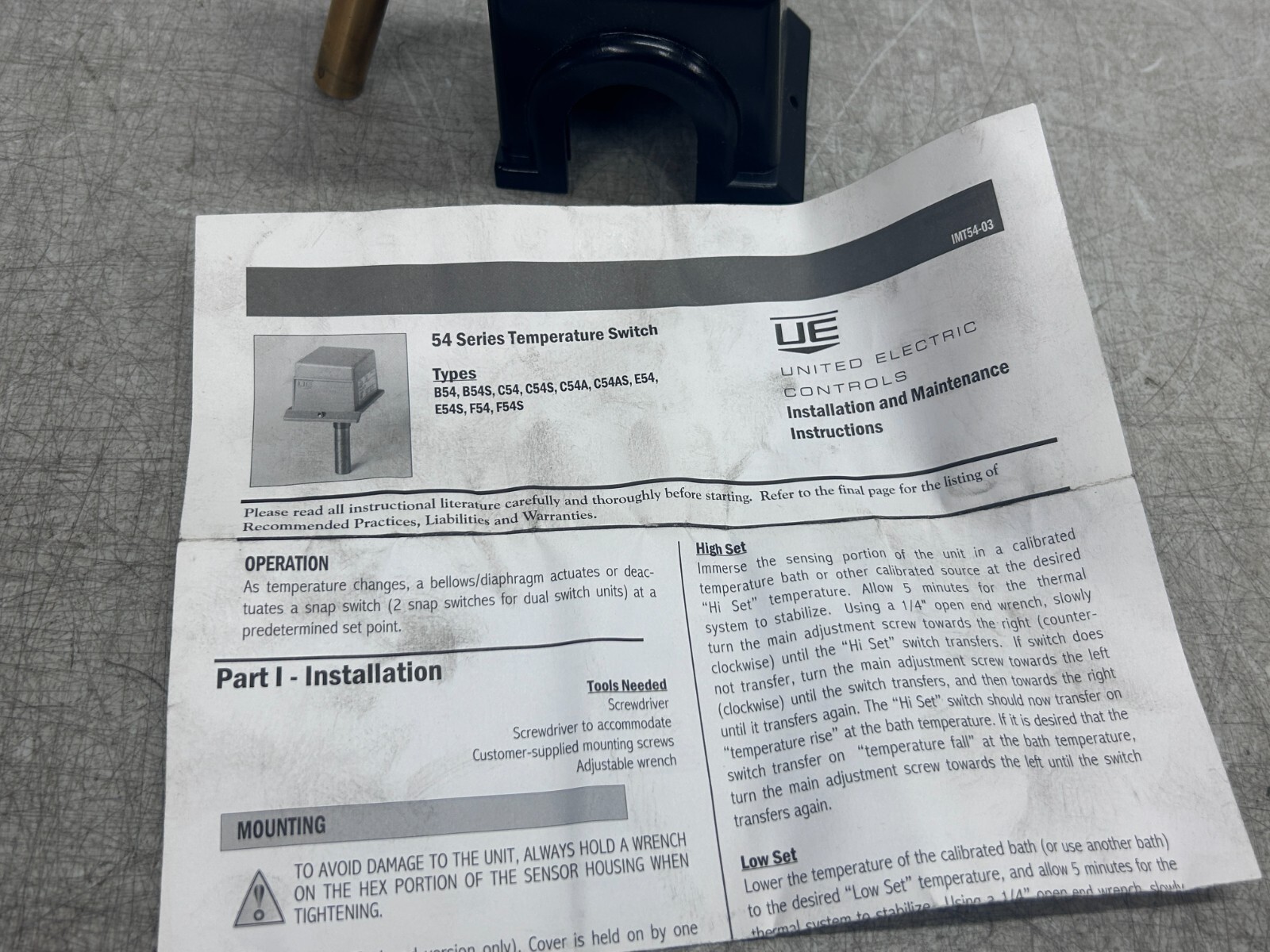 United Electric Control UE B54-15696 Temperature Controller Thermostat Switch