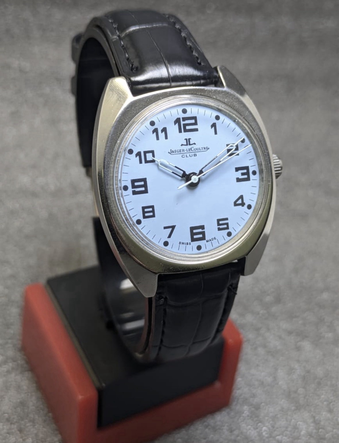Vintage Jaeger-LeCoultre 17 Jewels Manual Winding Swiss Made Men’s Watch