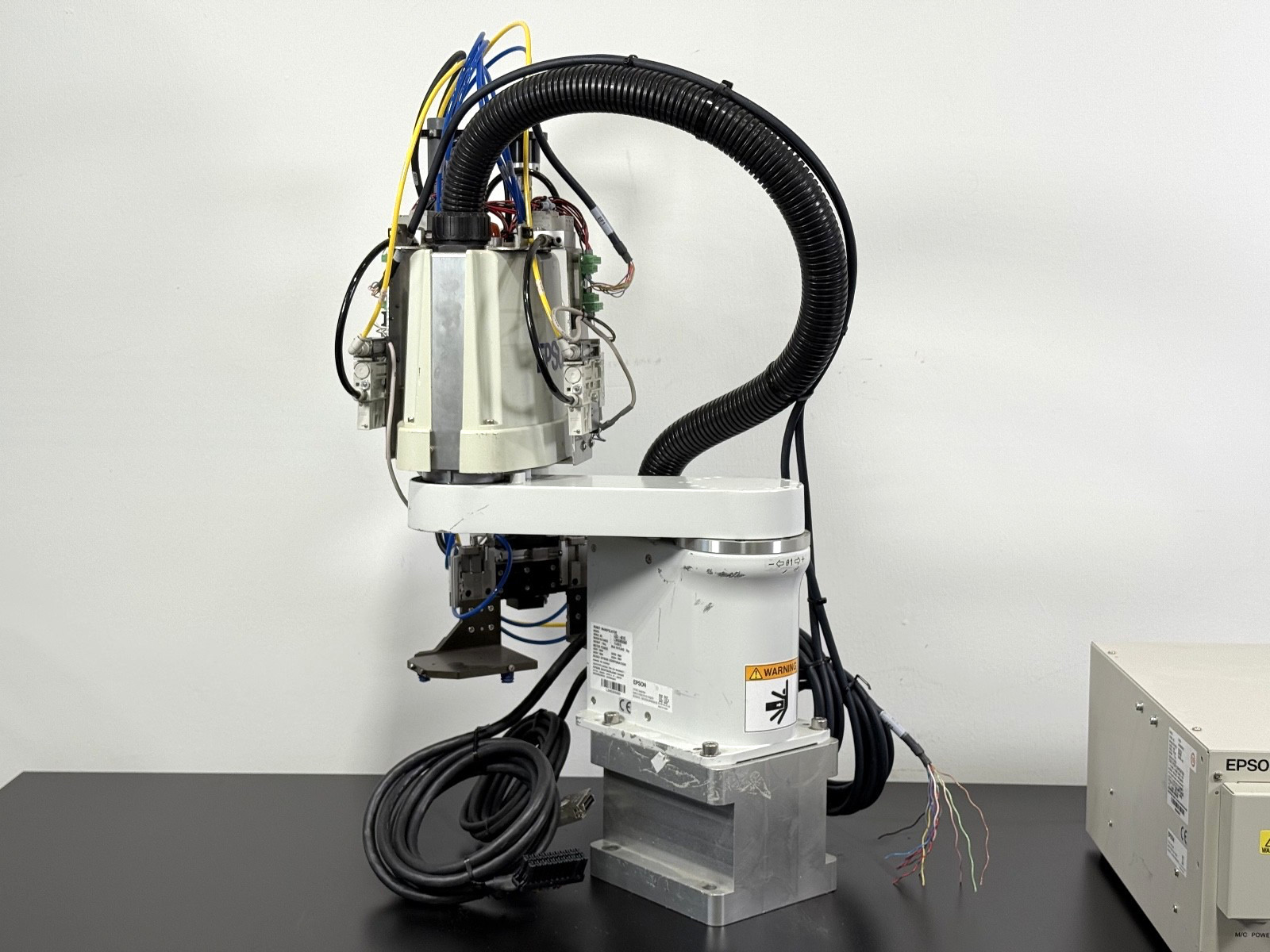Seiko Epson LS3-401S 4-Axis SCARA Robot w/ RC90 Controller 200–240VAC Test