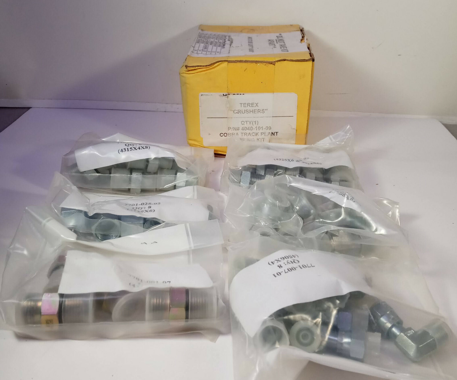 1 NEW TEREX “CRUSHERS” 4040-101-09 COBRA TRACK FITTING KIT NIB **MAKE OFFER**