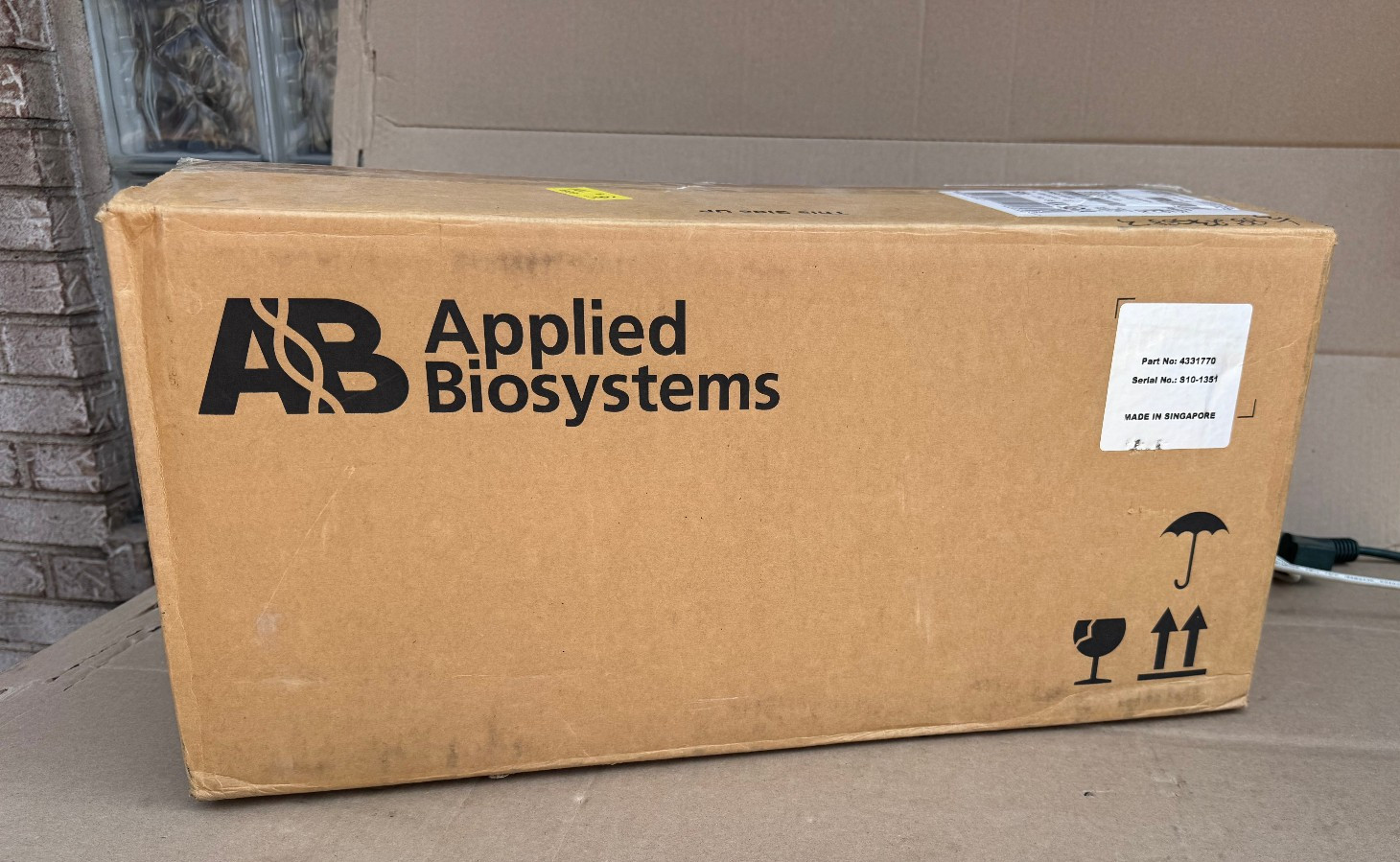 Applied Biosystems Micro Fluidic Card Stacker Sealer Model 4331770