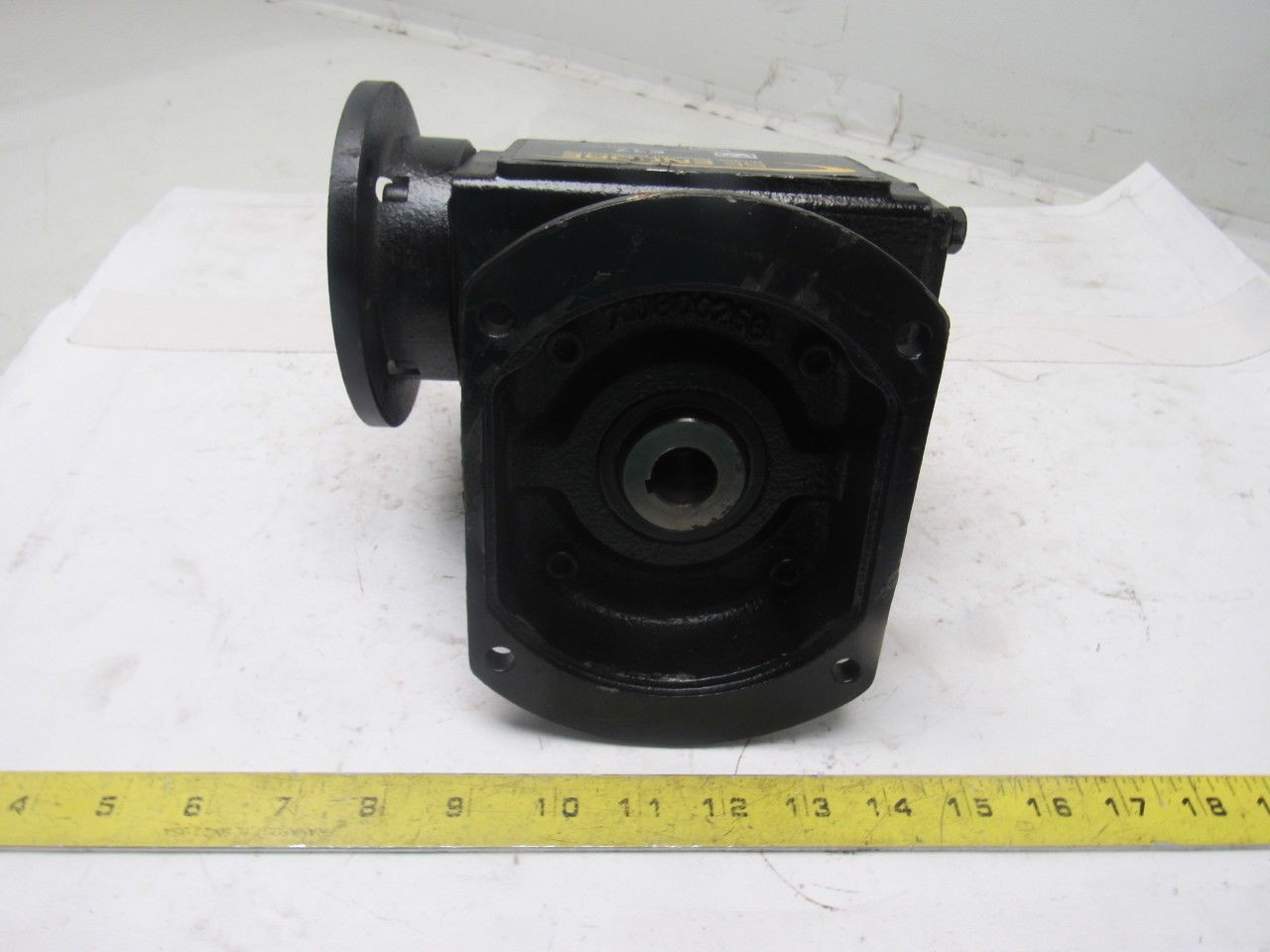 Winsmith E17MSFS5DR48C.75 5:1 Ratio 1750RPM 2.69Hp Input 350RPM Output Gear Box