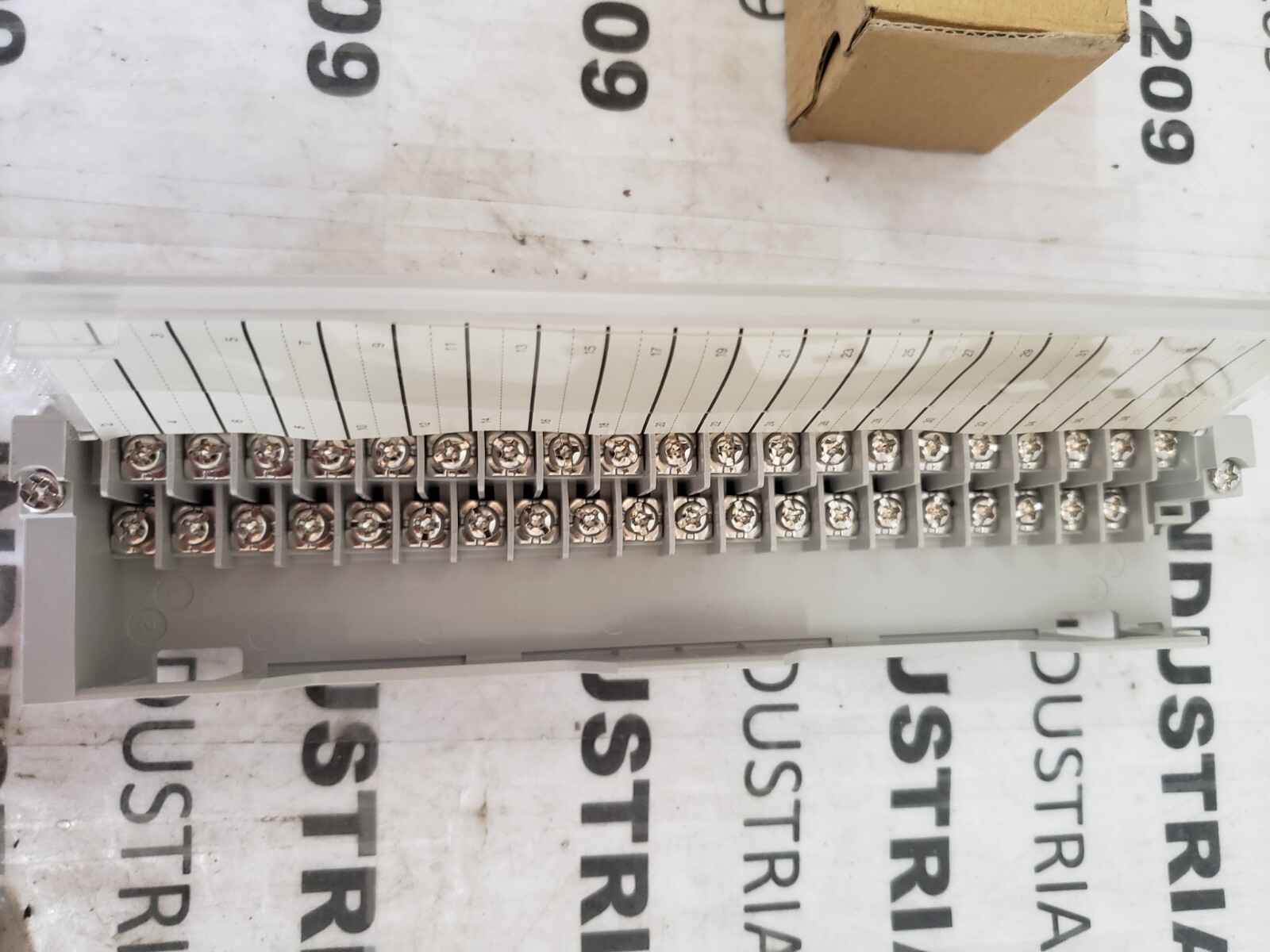 SCHNEIDER 140XTS00200 TSX QUANTUM