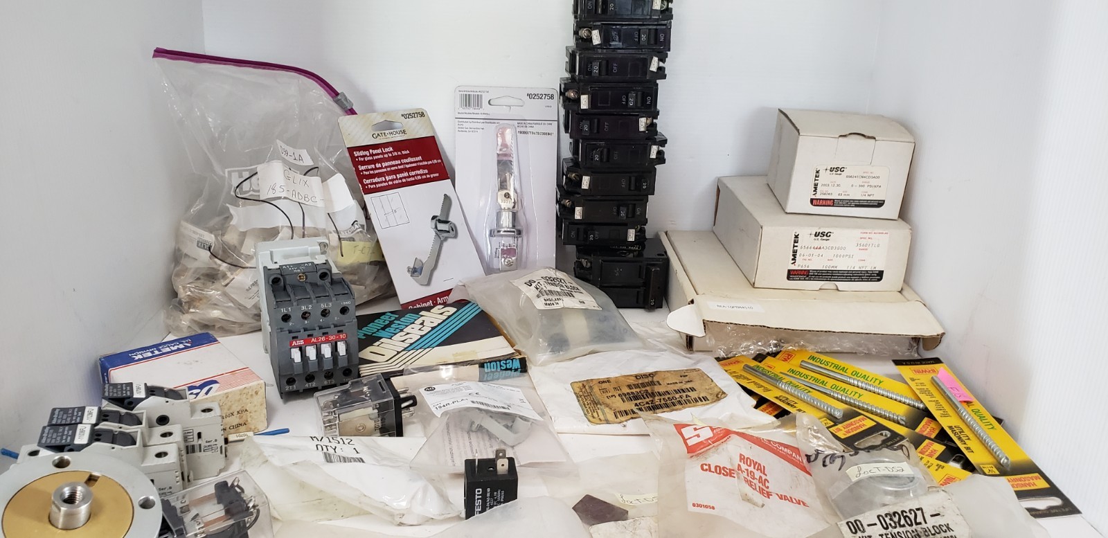 LARGE ASST. GLIX, USG, HANSON, G.E., AMETEK, ABB., A.B. & OTHER INDUSTRIAL