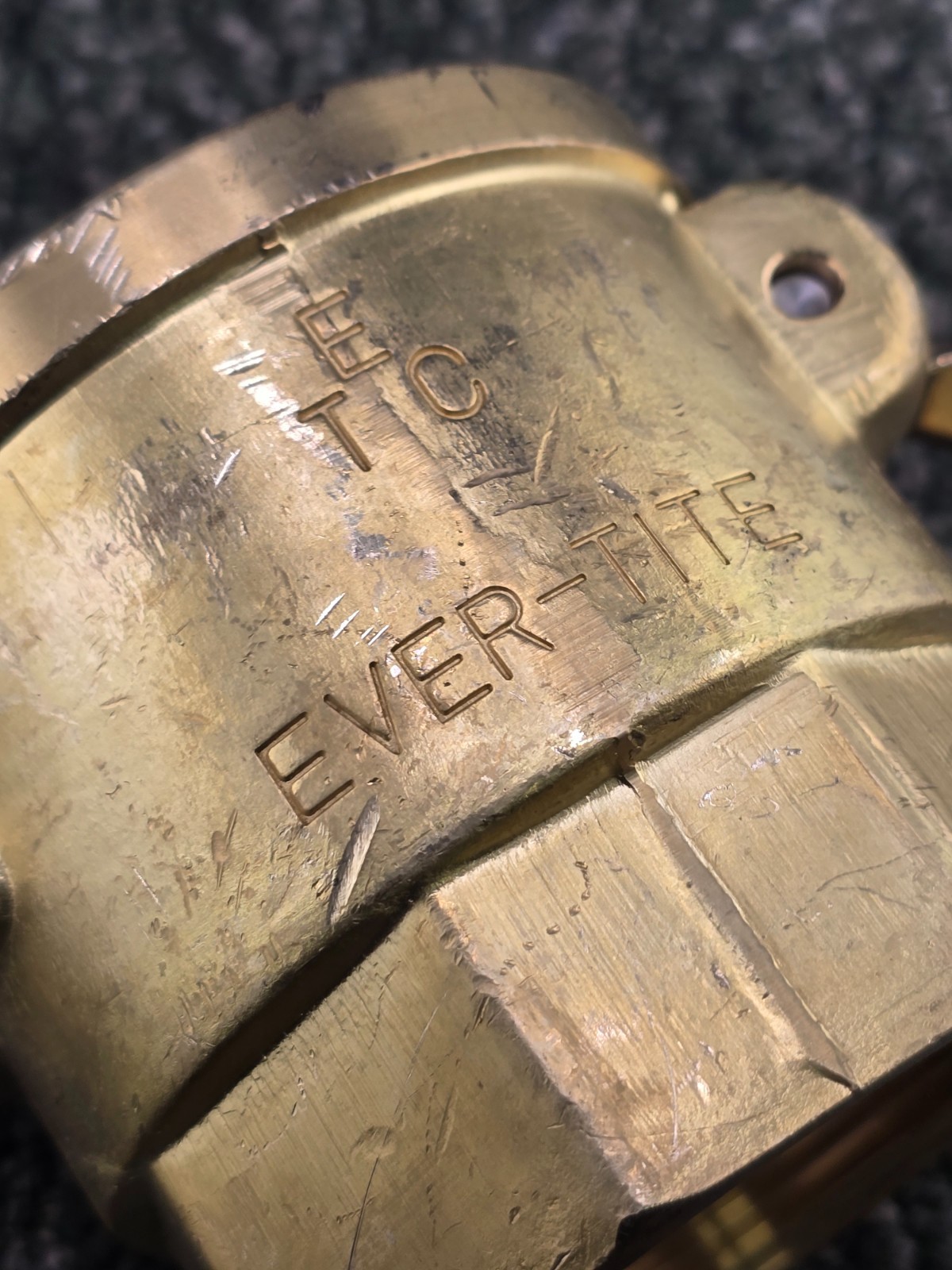 Ever-Tite MS27024-14 Brass Cam & Groove Female Coupler 2-1/2 inch Female NPT