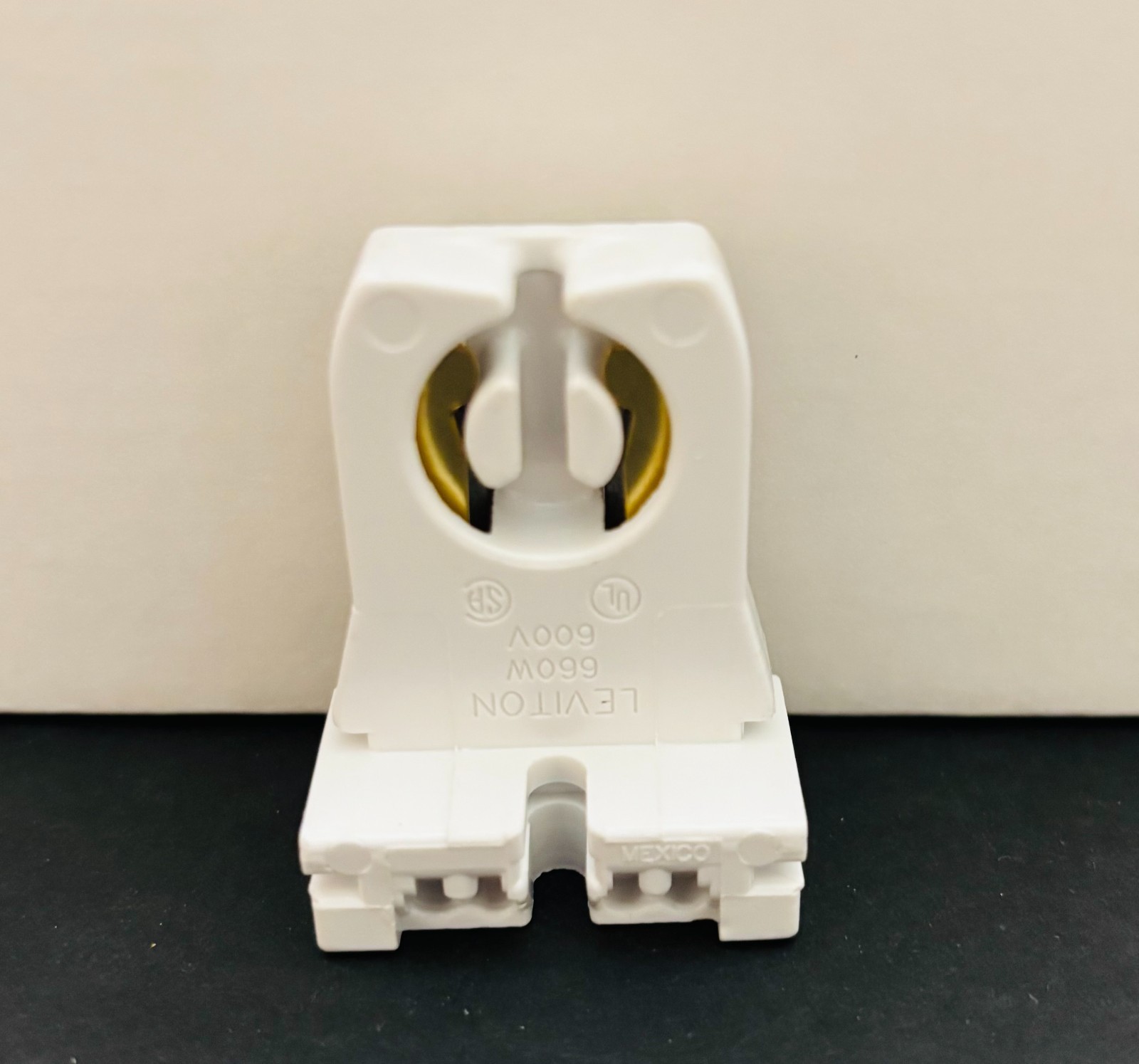 Pack of 4 Leviton 13451 T8 Fluorescent Lampholder Tombstone Low Profile Shunted