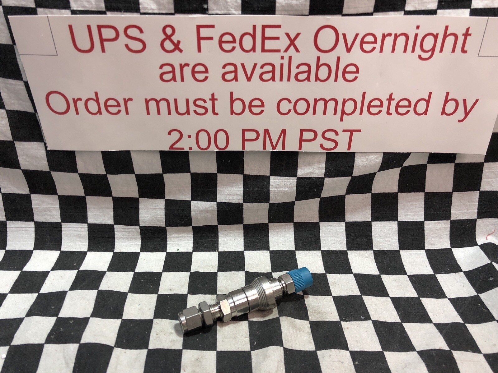 LOT OF 2 Swagelok Quick Connect 1/4″, SS-QC4-S-4PM & SS-QC4-B-400 #Q12