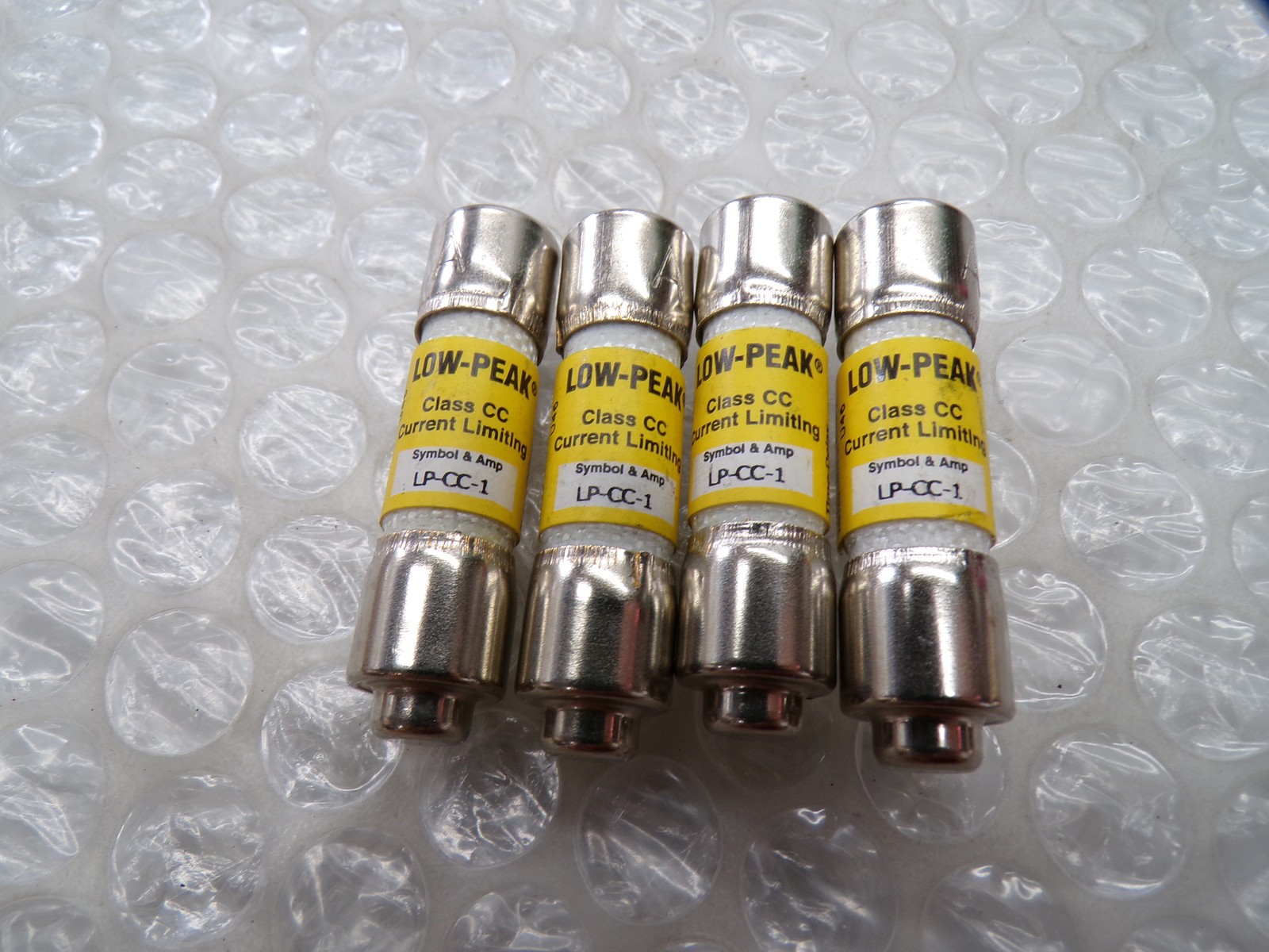 BUSSMANN LP-CC-1 FUSE LOT OF 4 NSNP