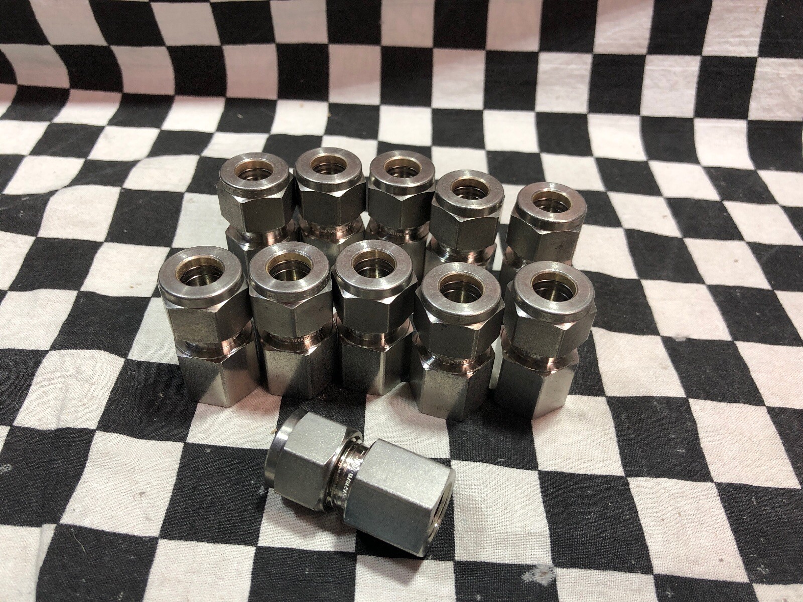 LOT OF 11 SWAGELOK SS-600-7-4, FEMALE ADAPTER 3/8″ T X 1/4″ FNPT SHIPSAMEDAY#C32