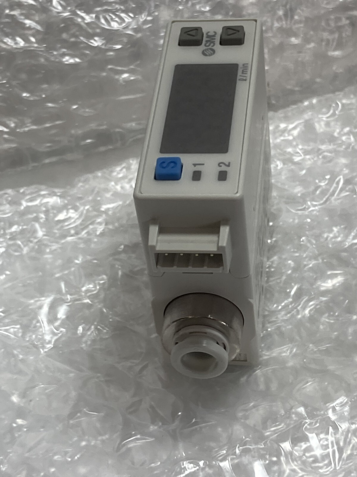 SMC PFM710-C6-F DIGITAL FLOW SWITCH 24VDC 2 COLOR DISPLAY 0.2-10 L/MIN NIB