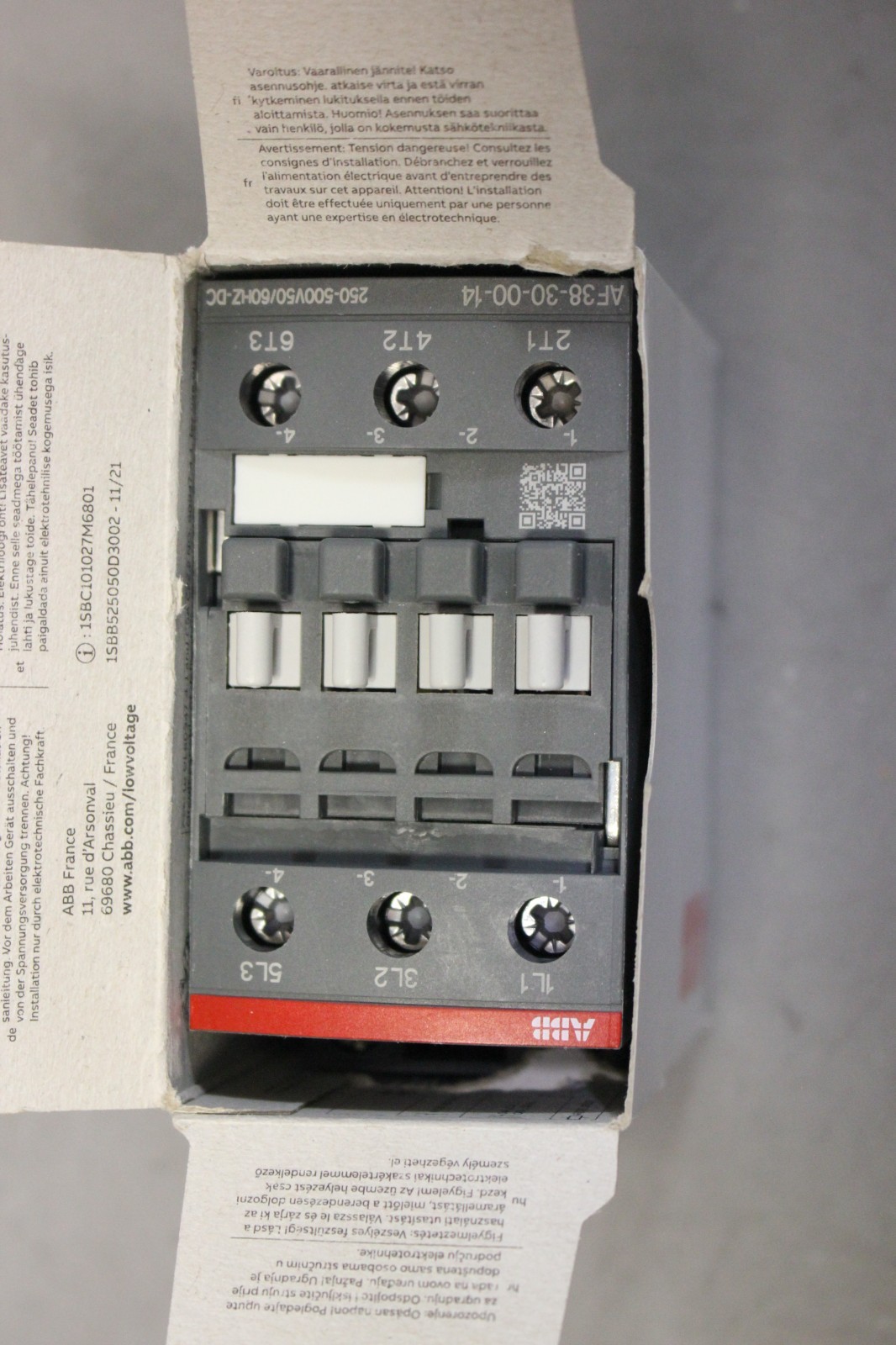 NEW ABB CONTACTOR 1SBL297001R1400 AF38-30-00-14 250-500V 50/60HZ