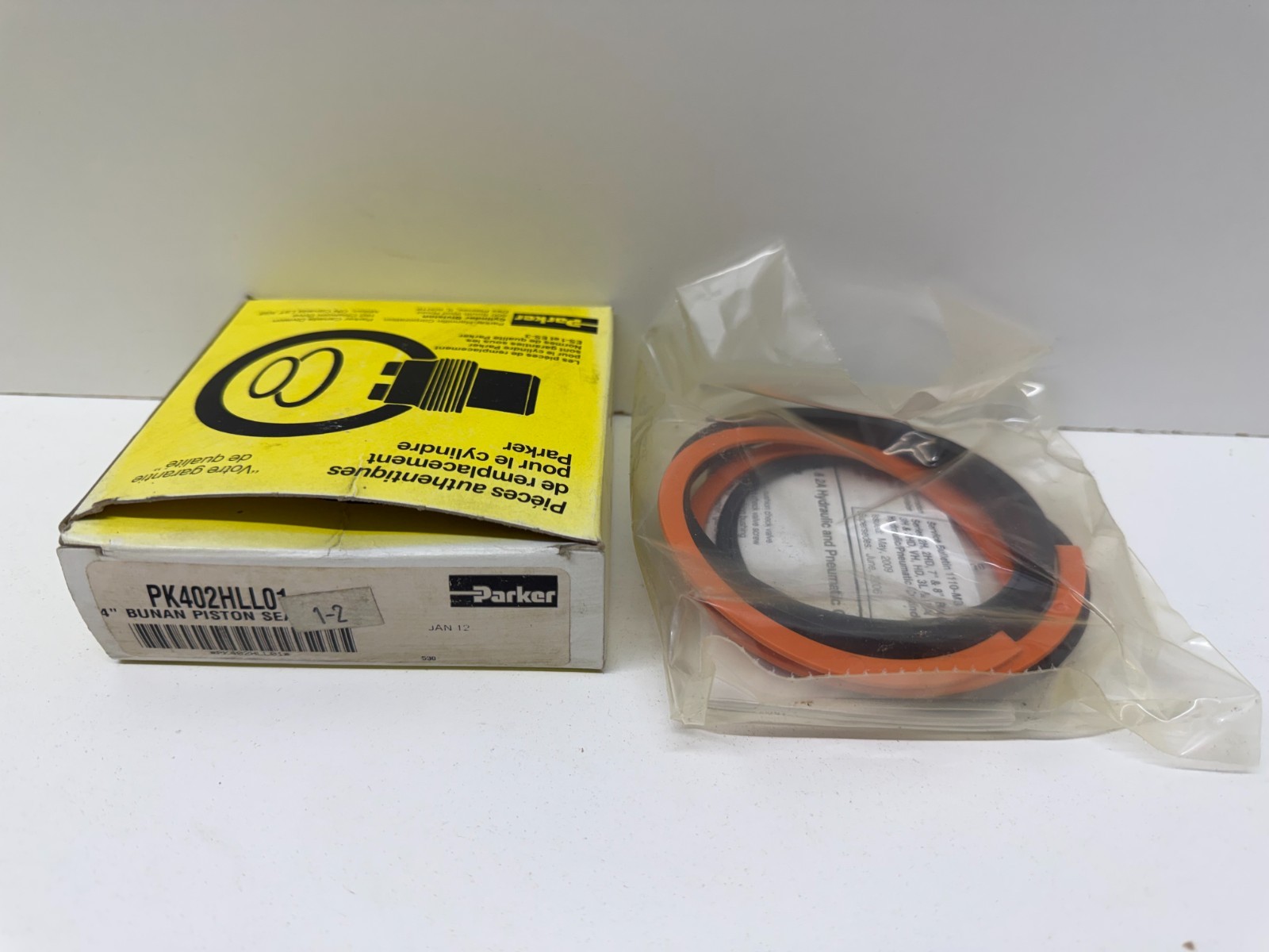 NEW IN BOX! PARKER 4″ BUNANPISTON SEAL KIT PK402HLL01