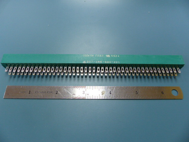 EDAC 307-086-500-201 Qty of 2 per Lot CARDEDGE LO PRO 86POS .156 GRN EDAC