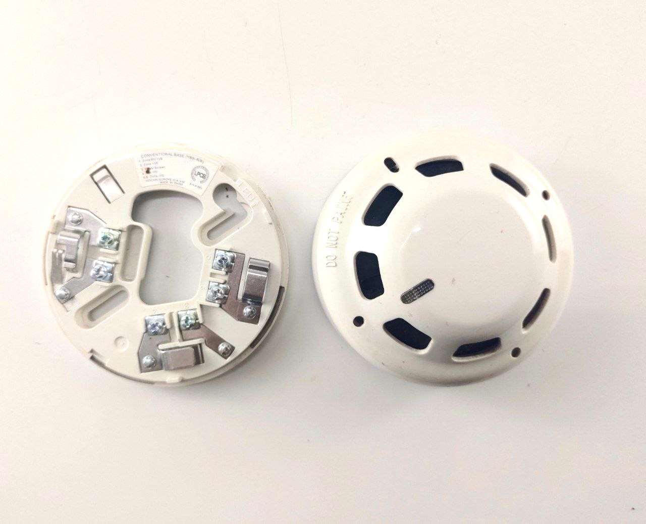 Hochiki SOC-E3N Conventional Photo Electric Smoke Detector (PACK OF 4 PCS)