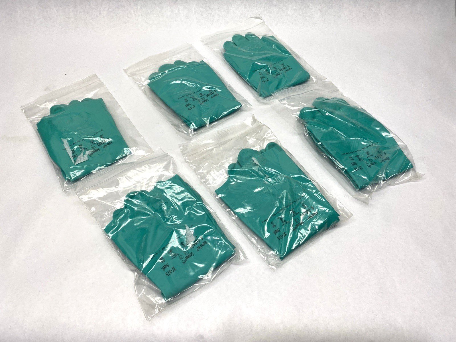 Ansell 37-175 AlphaTec Solvex Chemical Resistant Nitrile Gloves Medium LOT OF 6
