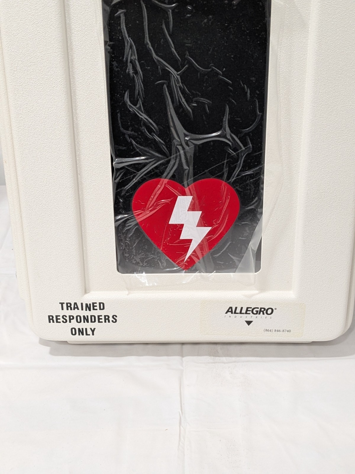Allegro Plastic Defibrillator Wall Case 14″ Wide x 18″ High x 9-1/2″ Deep 4400-D