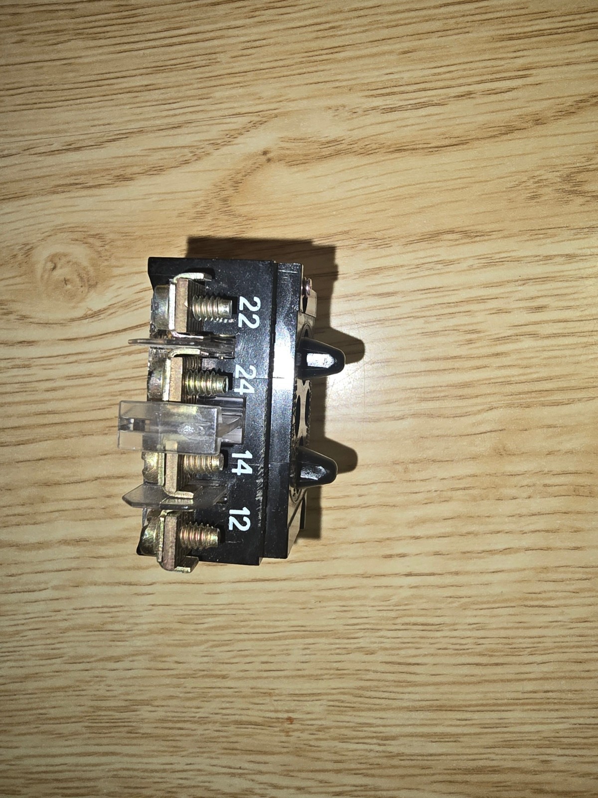 CUTLER HAMMER 10250T 91000T 2NO, 2NC CONTACT BLOCK