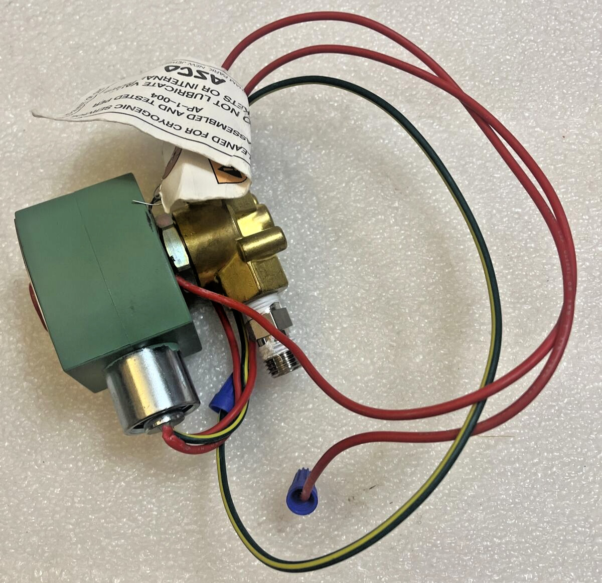 Asco 8263G205LT Solenoid Valve 100 Psi Cryo, 1/4″ NPT, 240v AC Coil 17.1W