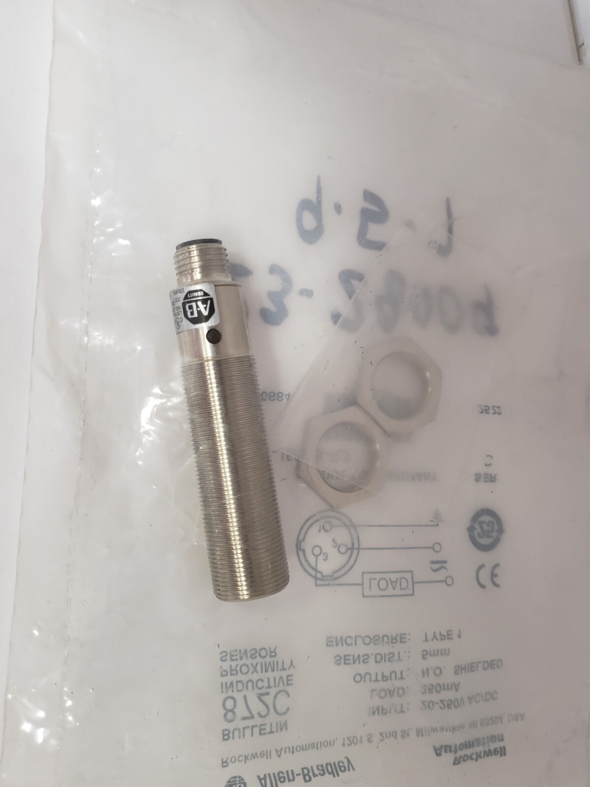 ALLEN BRADLEY 872C-J5N18-R3 INDUCTIVE PROXIMITY SENSOR 20-250V AC/DC SER C NIB