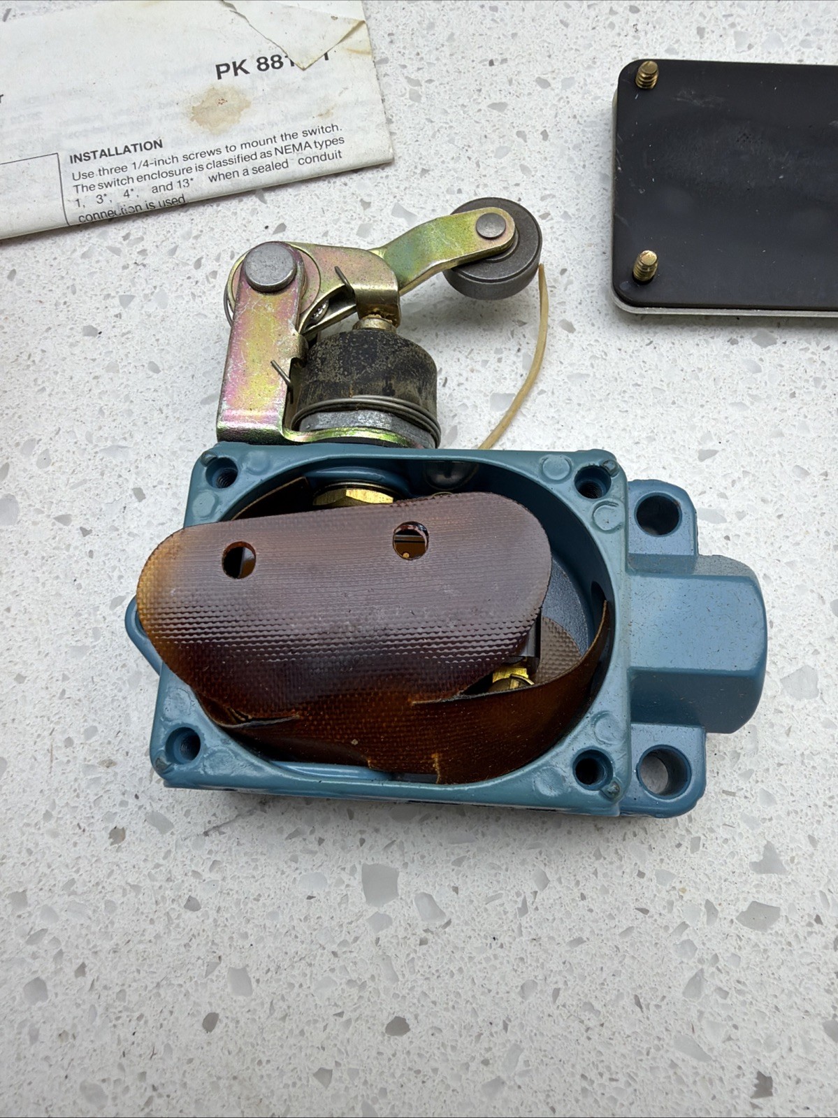 MICRO SWITCH BAF1-2RN2-LH 480VAC 20A NSMP