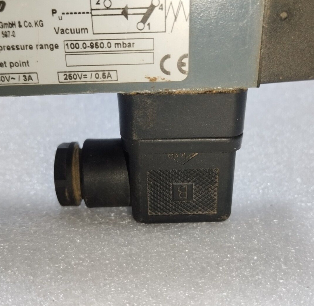 Suco 0150-45615-4-001 IP65 Pressure Range 100.0-950.0 mbar 250V/3A 250V= / 0.5A