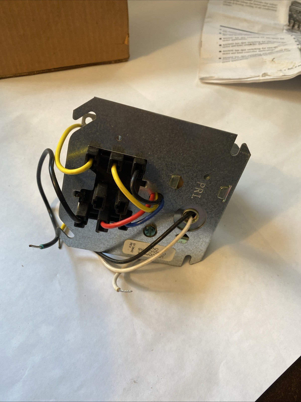 Honeywell R8285D5001 Boiler Control Center 120 Volts R8285D 5001 Open Box New