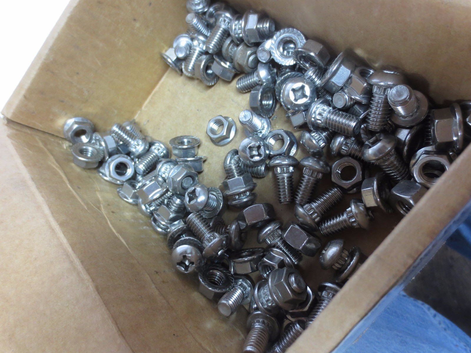 COOPER B-LINE 9SS6-8004 STAINLESS STEEL SPLICE PLATES – w/ FASTENERS** 3-1/4 x 7