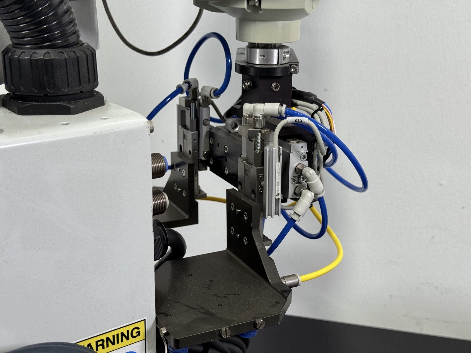 Seiko Epson LS3-401S 4-Axis SCARA Robot w/ RC90 Controller 200–240VAC Test