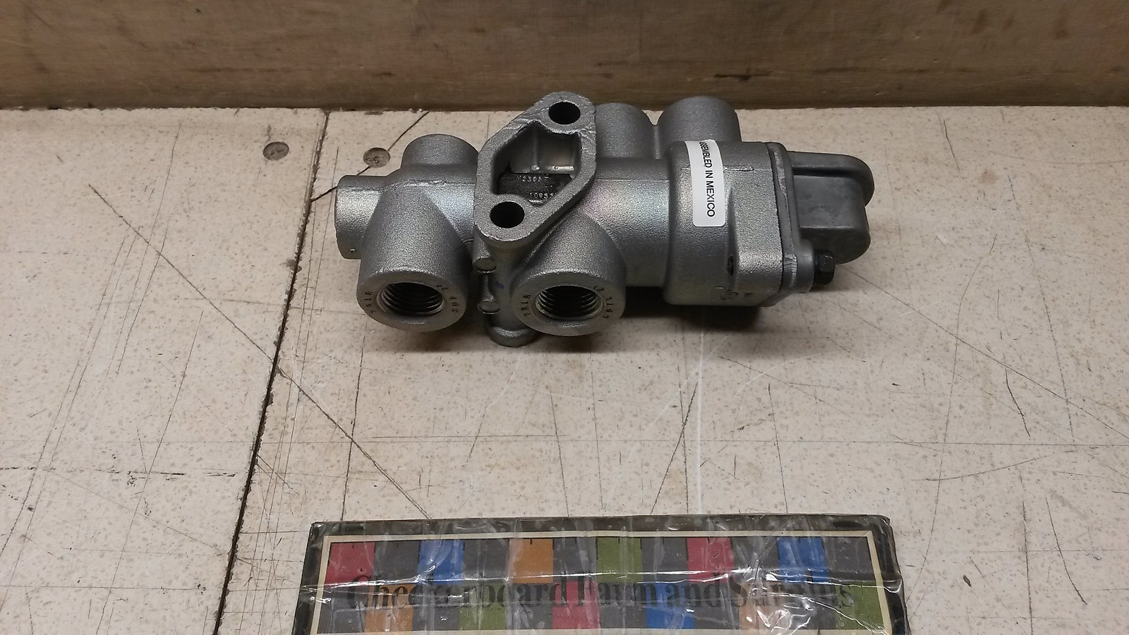 NOS Spartan Air Pressure Relay Valve 2456-MM5-001 109792 065706 065706 10001767
