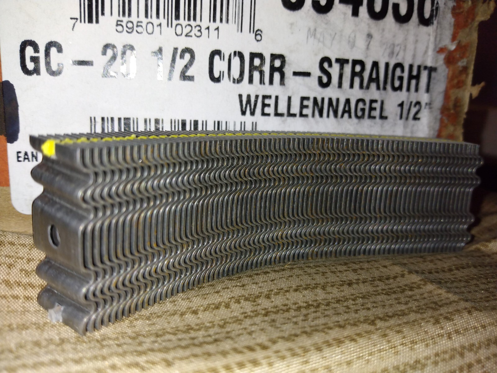 ( 90pcs) Paslode Corrugated Fasteners Corr-Straight GC-20 1/2″ 094836 NEW!
