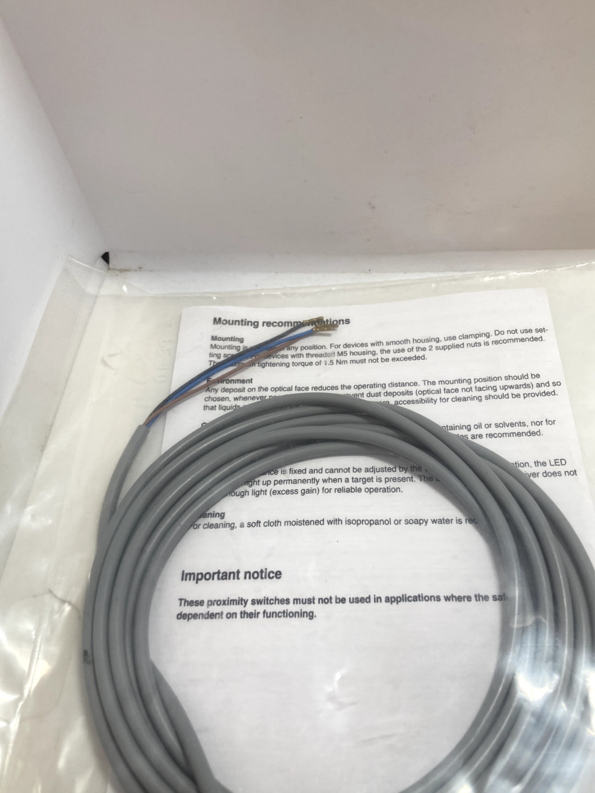 BANNER VSMQAP6CV20 FIFFUSE SENSOR 20-50MM SENSING PNP 10-30VDC NIB