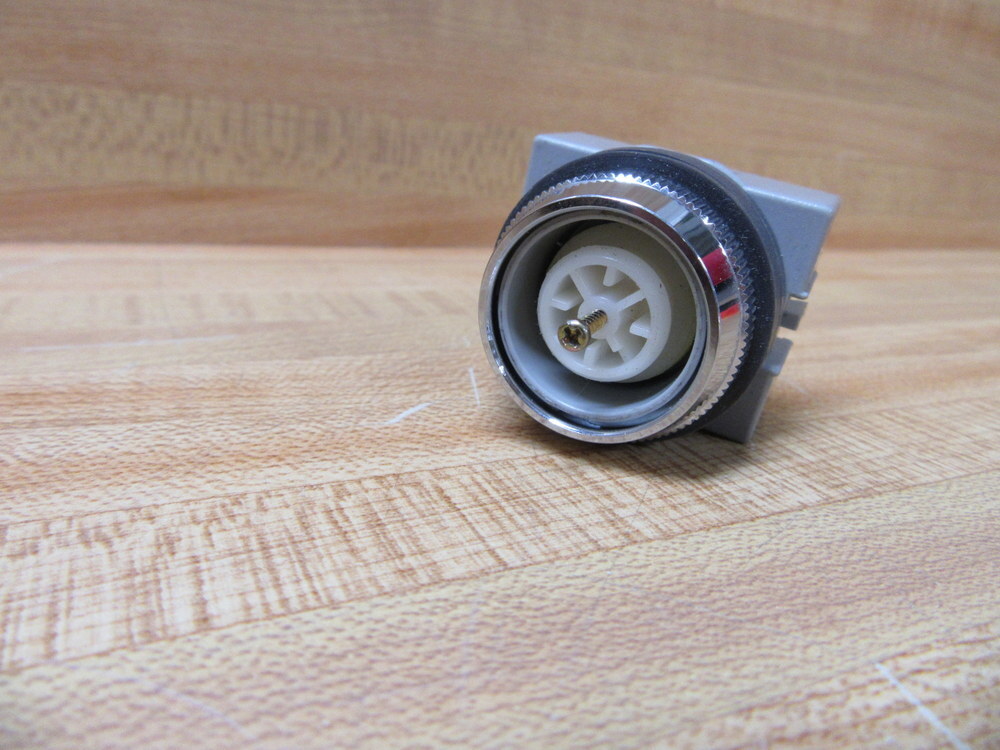 IDEC 41-10569 Izumi Selector Switch ASS0201 Core Only