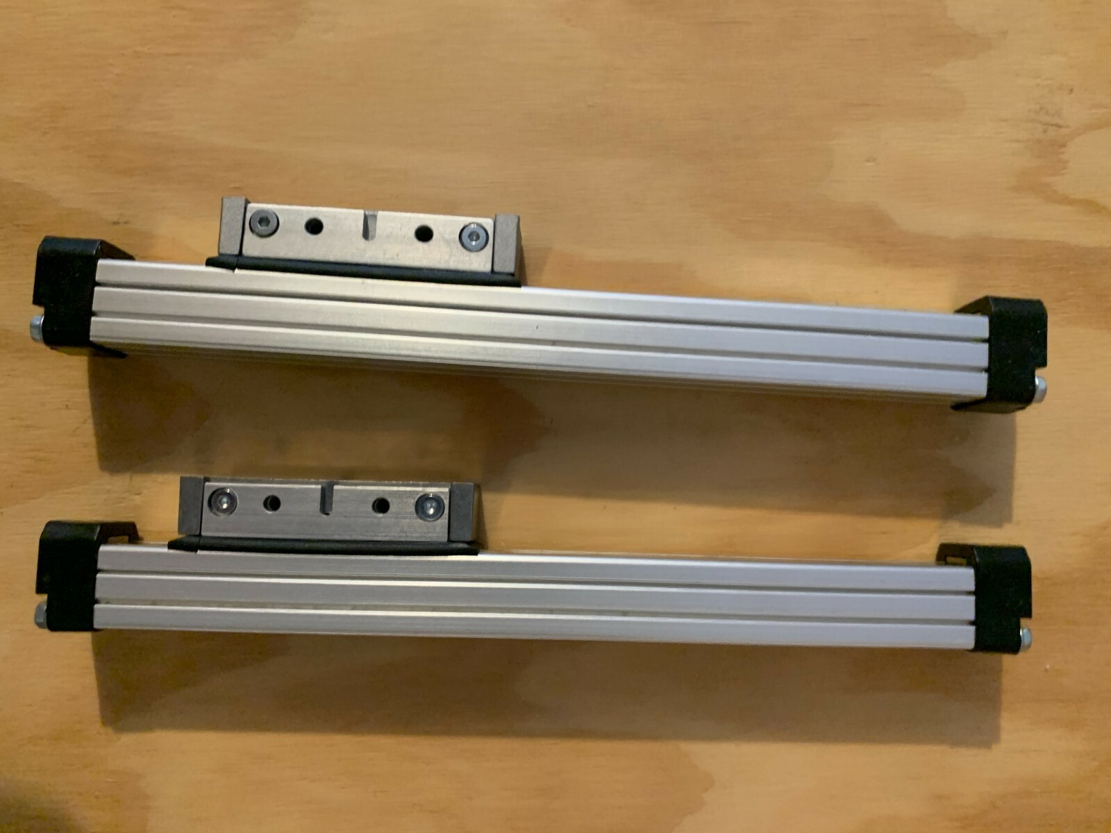 Hoerbiger-Origa 10-2020/20×4.5-BM Guided Slide 2pcs (Brand New)