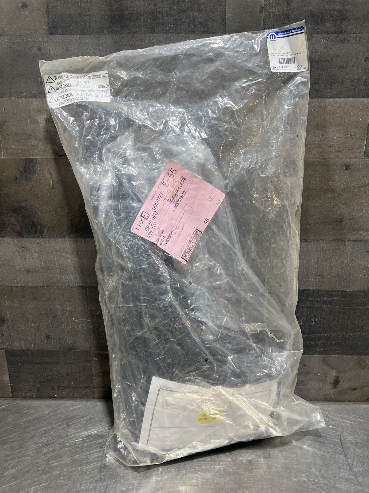 NOS SURPLUS Genuine Mopar 82214137 Mud Guard Set