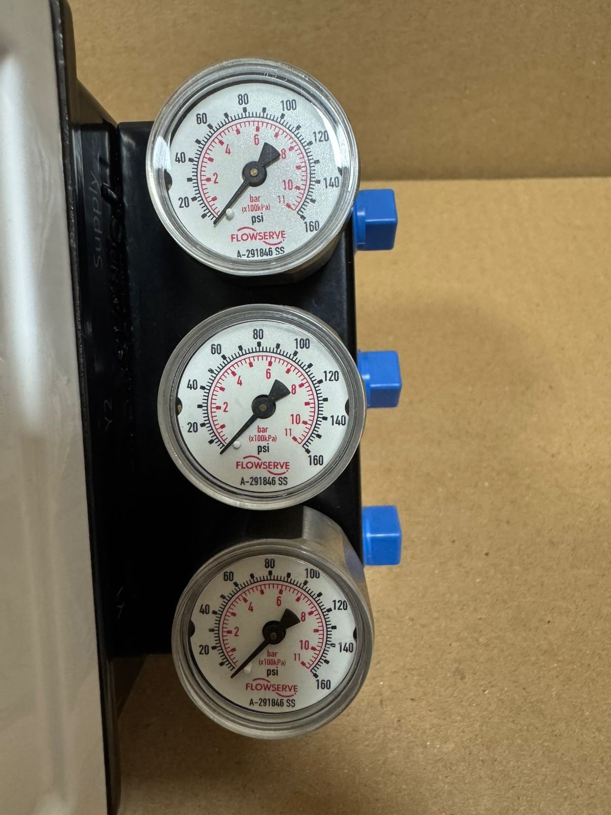 Flowserve / Logix 500MD+ / Digital Positioner / 520MD+37-W1D300-GM3-0000