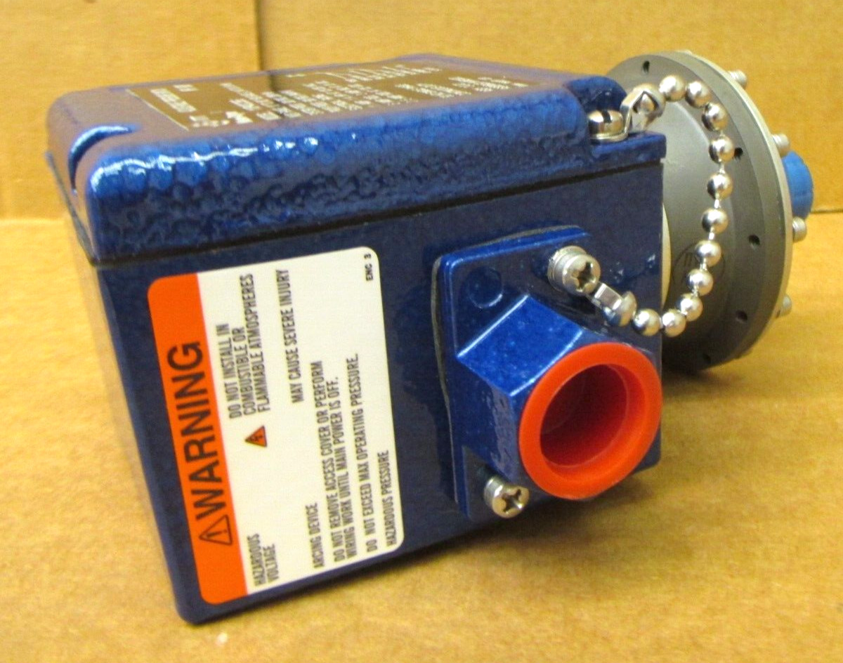 ITT Neo-Dyn 110P42CC3BG Adjustable Pressure Switch 49597HI