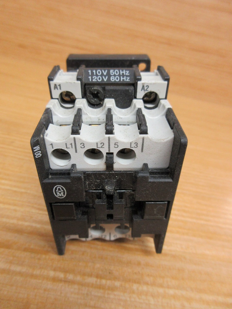 Klockner/Moeller DIL00 M Contactor DIL00M Coil: 110V 50HZ, 120V 60HZ