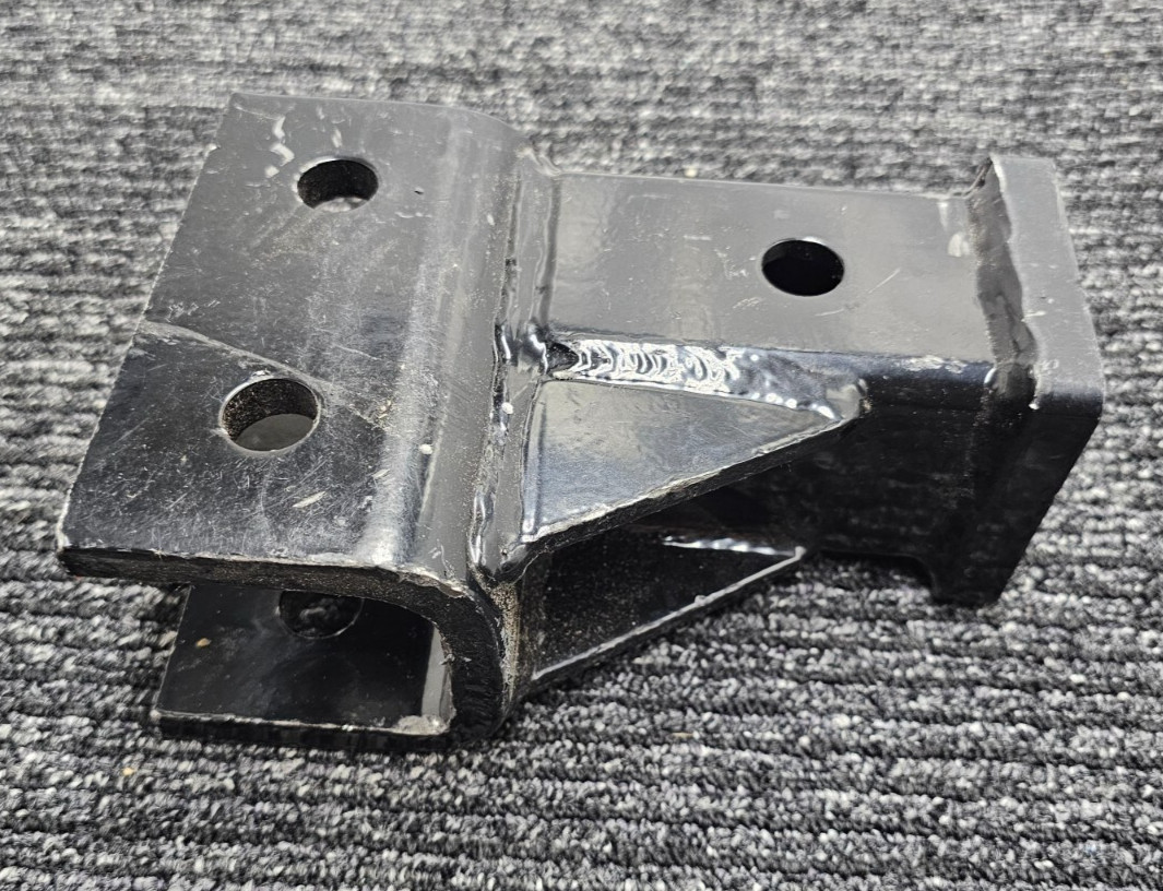 Heavy Duty Frame Bracket Assembly Universal Traction Bar Mount 7-1/4 x 5-1/8