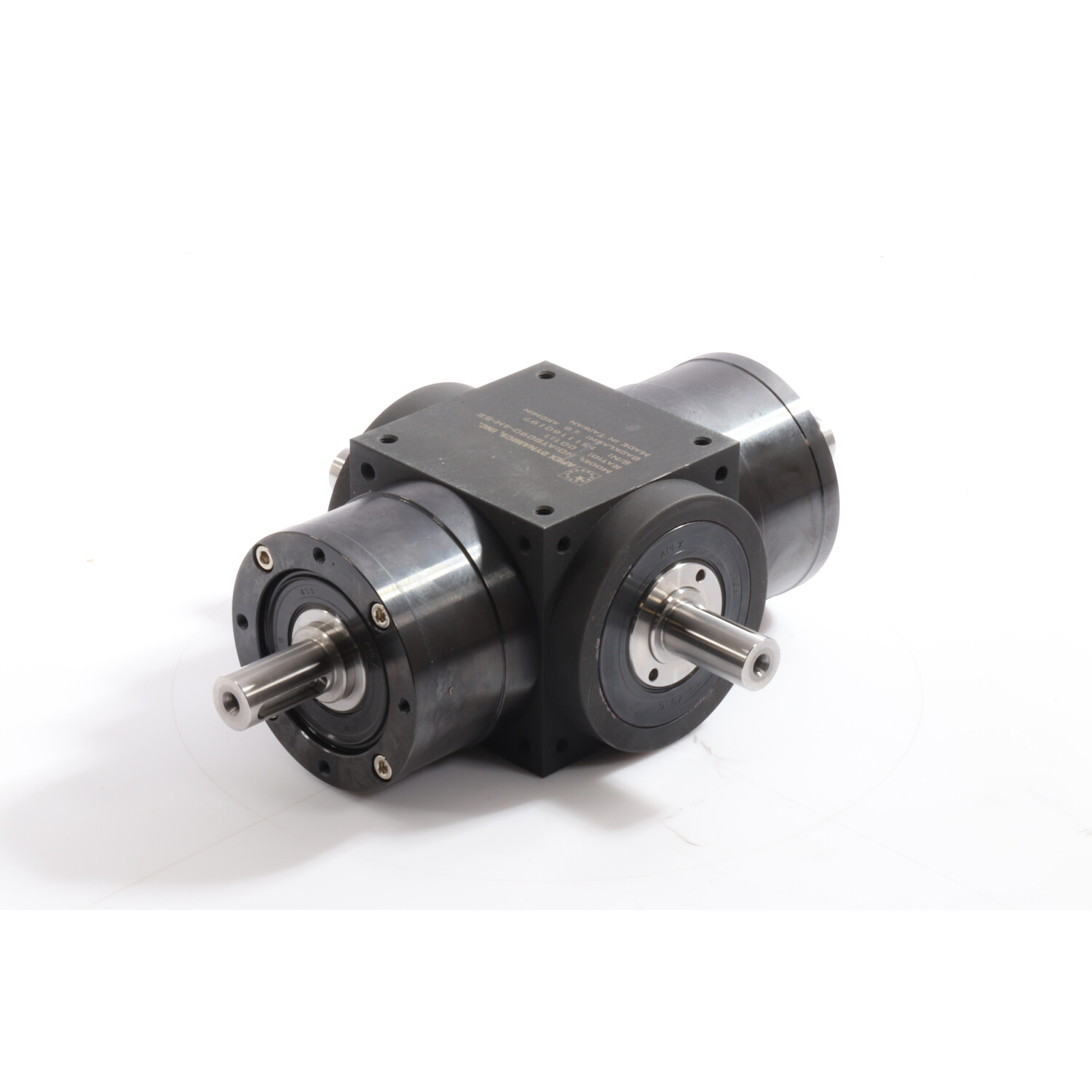 Apex Dynamics Inc ATB090-4M-001-S2 Spiral Bevel Gearbox I=1 NEW NFP