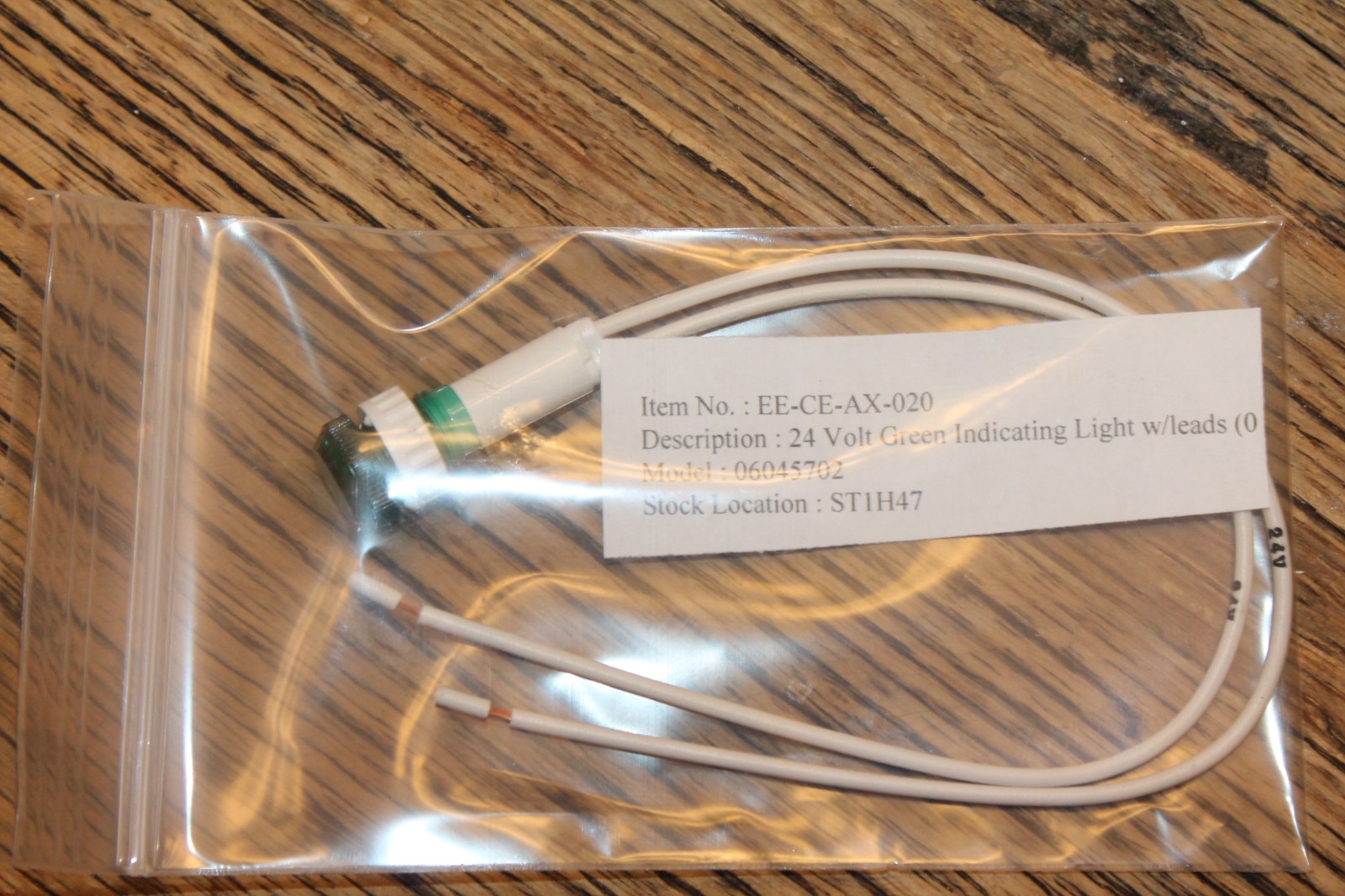 ACI 24 V Green Lens Indicating Light Round Lens, Leads Connector, 31.6″ OAL x 13