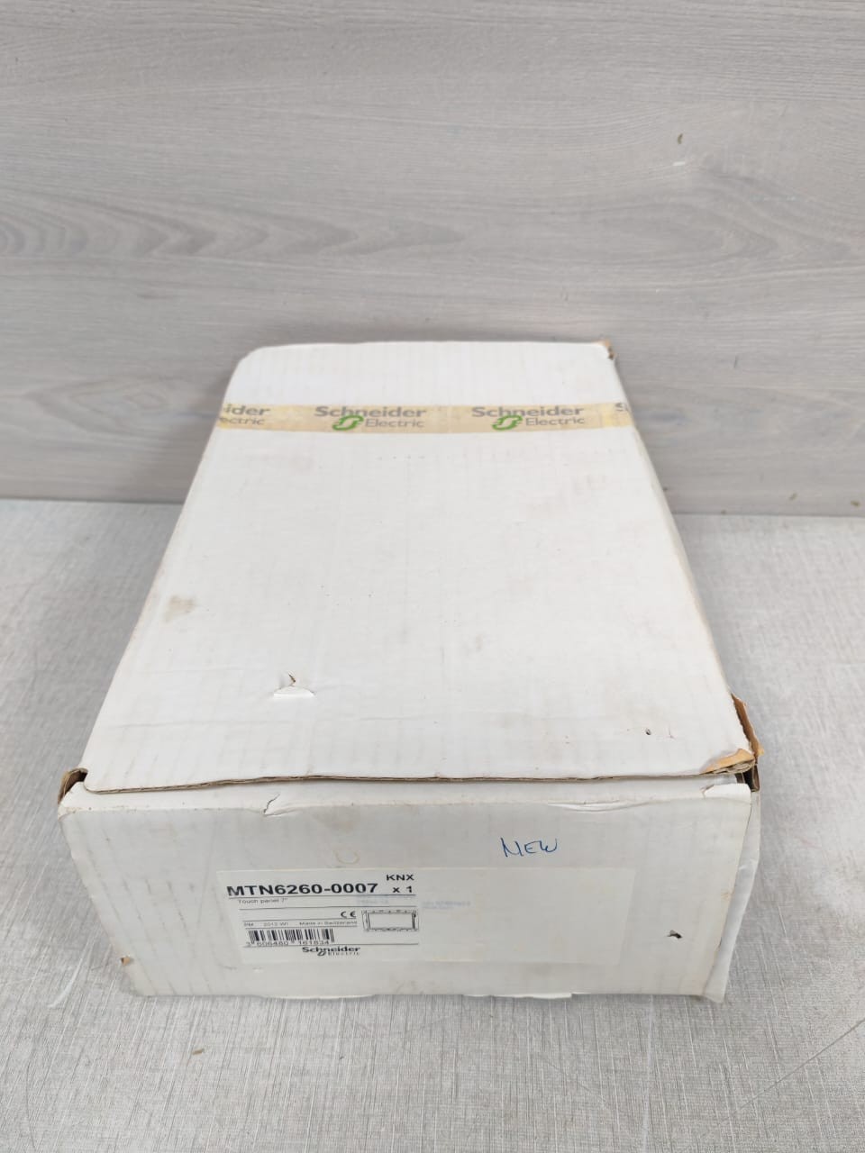 SCHNEIDER ELECTRIC MTN6260-0007 TOUCH PANEL 6″