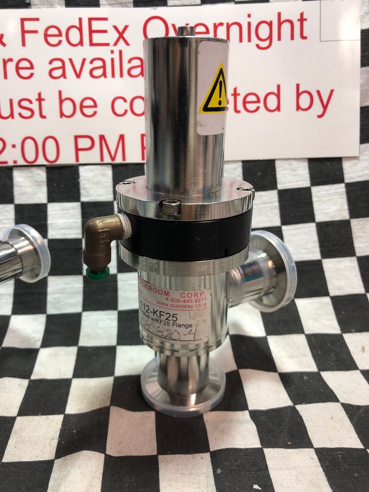 KURT J. LESKER Angle Valve KF16 & KF-25, SA0075MVQF & SFAE-112-KF25, BOX 18 “V7”
